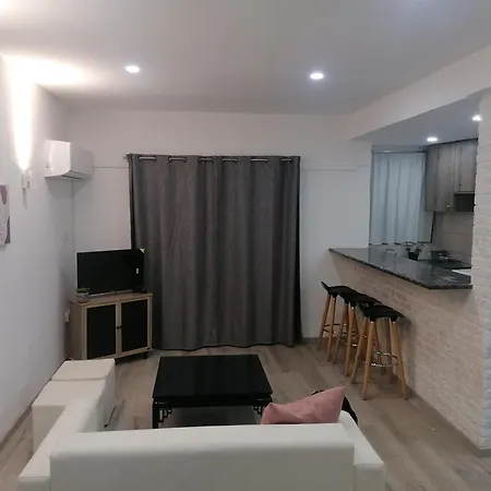 Polianapa Nest Apartment *